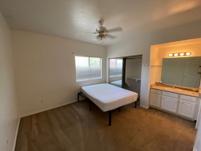 Photo - 1410 E Lee St Unidad 02