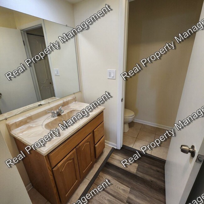 Photo - Updated Main Floor Two Bed 1.5 Bath Apartment