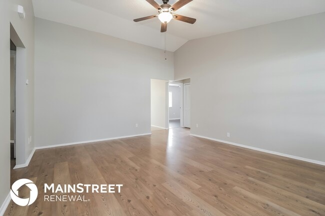 Photo - 1550 Massa St