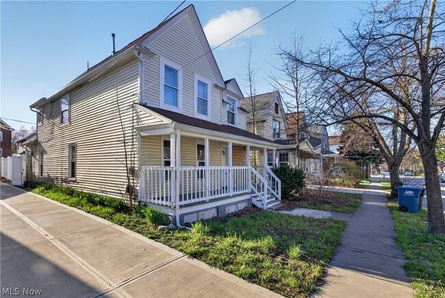 Photo - 1566 Winchester Ave