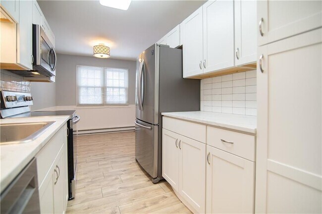 Photo - 23 Bullocks Point Ave Unidad 4A