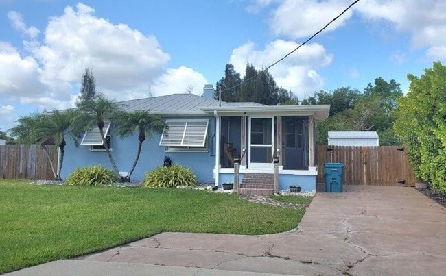 Building Photo - 219 Darst Ave