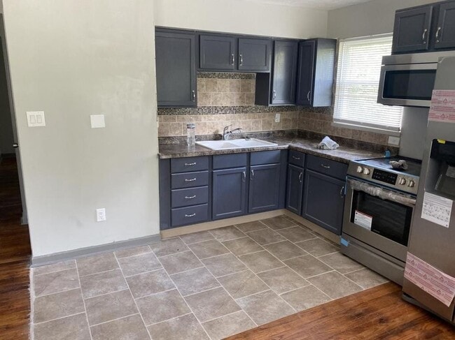 Photo - 412 W Parkwood Dr Unit 1