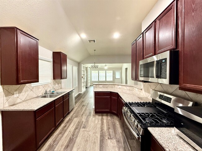 Photo - 10646 Chestnut Path Way