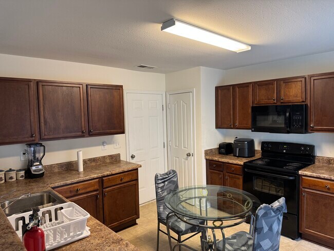 Photo - 3955 Damask Dr