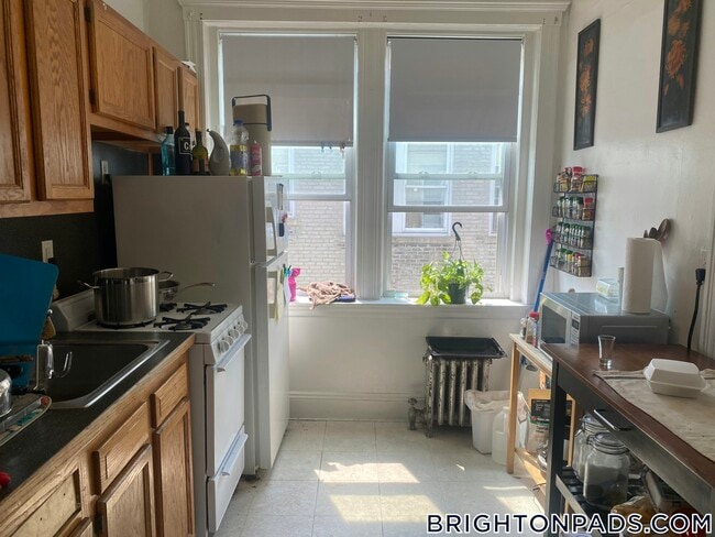 Building Photo - 1687 Commonwealth Ave Unit 32