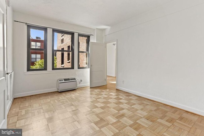 Photo - 1010 25th St NW Apartment Unit 711