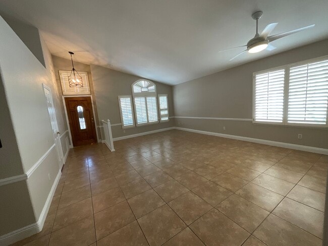 Photo - Great home in the South Shores community 1stroy