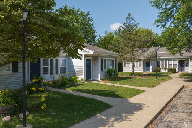 Parchment Pointe Townhomes - Parchment Pointe Townhomes