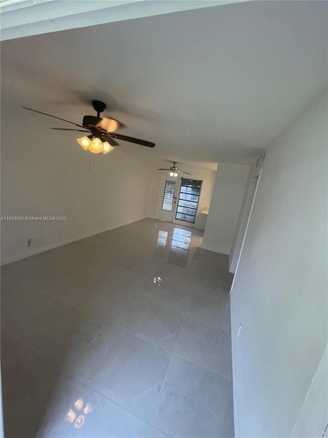 Photo - 2319 Jackson St Unidad 7