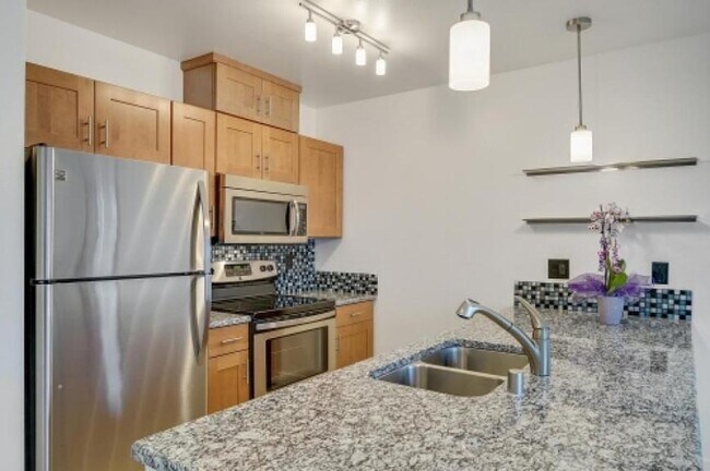 Photo - 1 bedroom in Seattle WA 98121 Unit 525