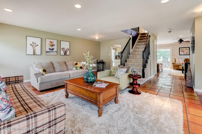 Photo - 226 Teasdale Pl