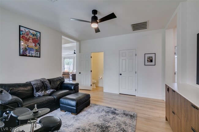 Photo - 7210 Shallowford Ave