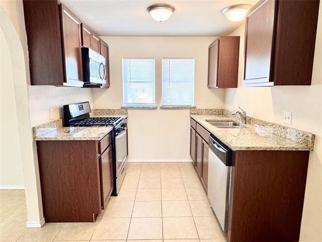 Photo - 6904 Bennington Dr