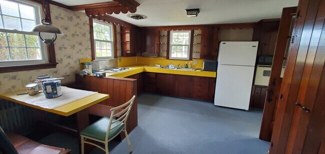 Photo - 159 Limerick Center Rd