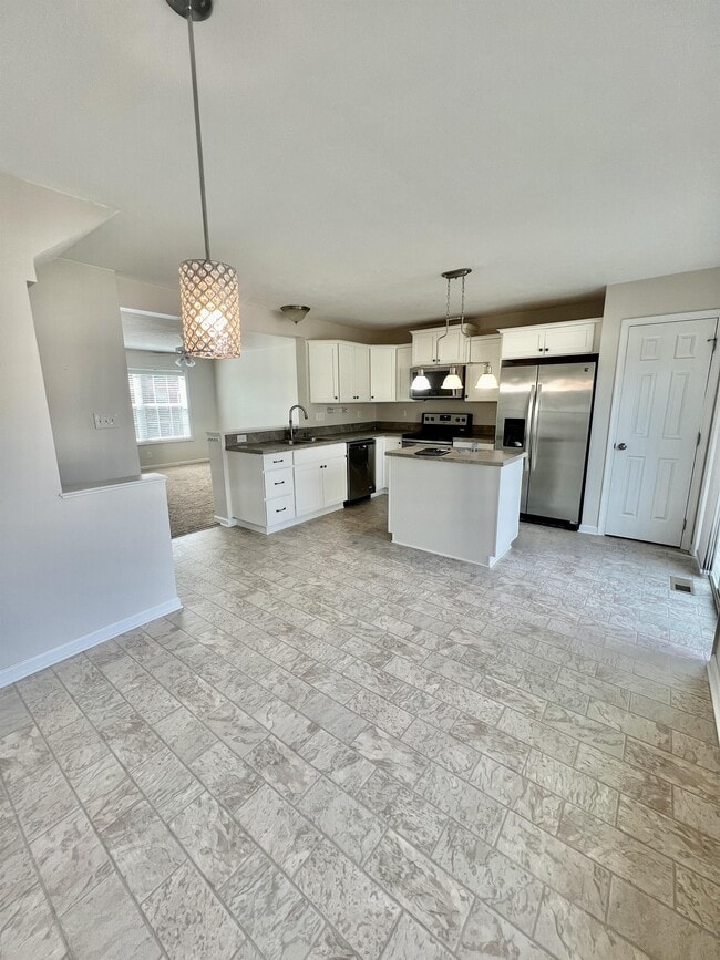 Photo - 40 Barrington Ct