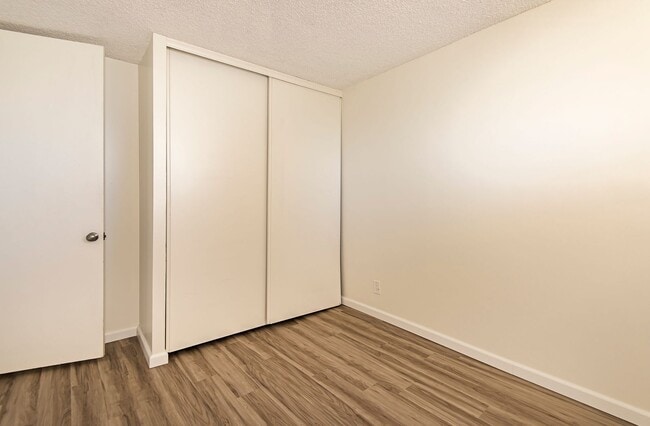Photo - 2121 Ala Wai Blvd