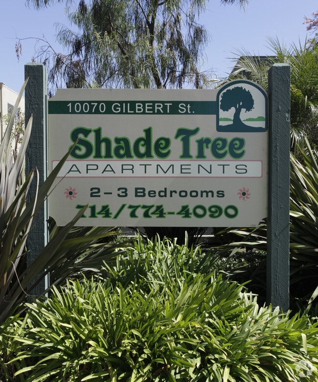 La sombra de Tree - Shade Tree Apartments