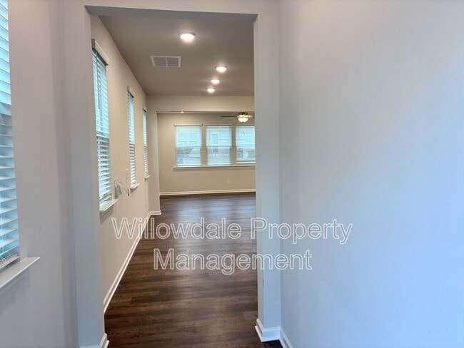 Photo - 179 Pinkie Ln