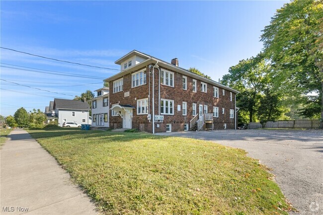 Building Photo - 633 Brown St Unit 1 Rental