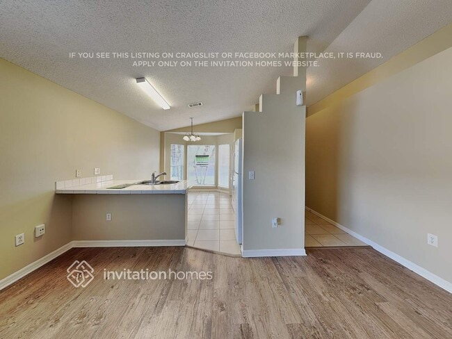 Photo - 8509 Blackberry Ave