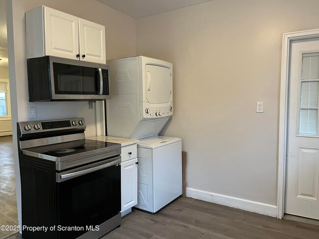 Photo - 315 Aswell Ct