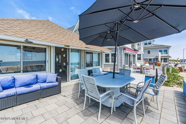 Photo - 115 Beach Front