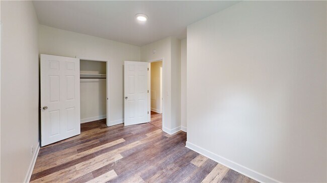 Building Photo - 248 Anderson Ave Rental