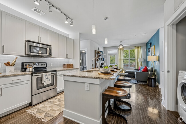 Emory (U) 2BR, 2BA - 1,081SF - Kitchen