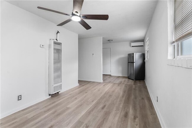Building Photo - 462 Whitehall Ter SW Unit 4 Rental