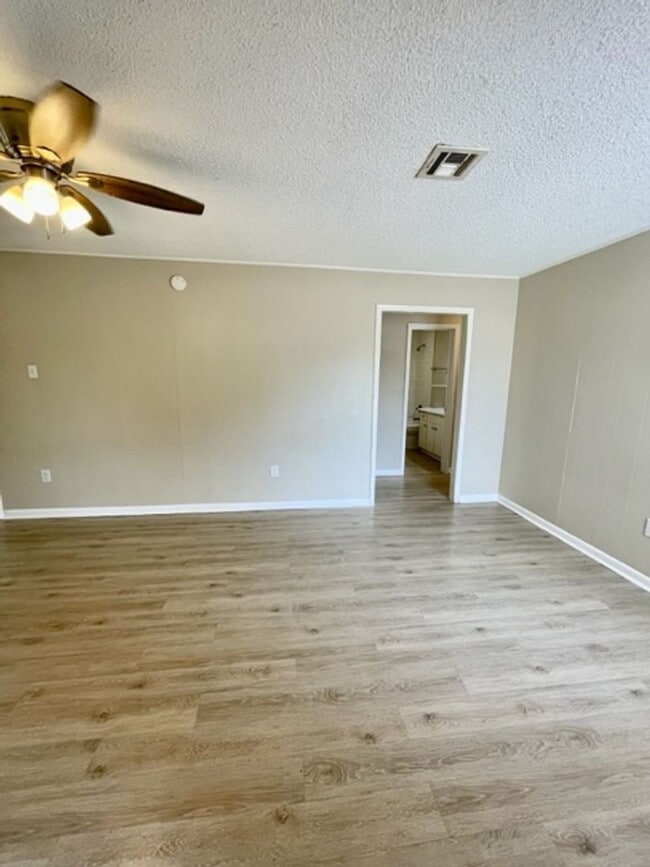 Photo - 816 Horseshoe Dr