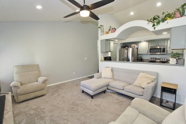 Photo - 1915 W Mulhuland Ct