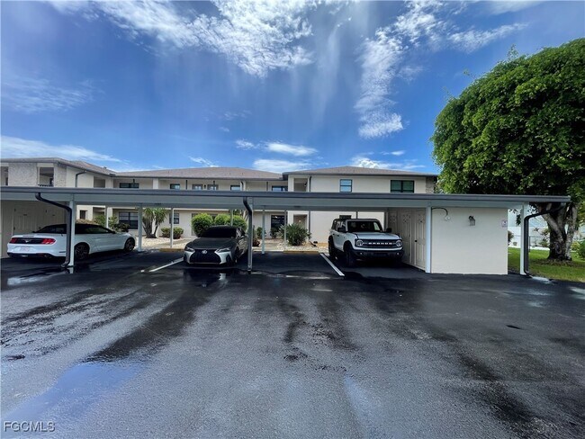 Photo - 4525 Country Club Blvd Unit 112