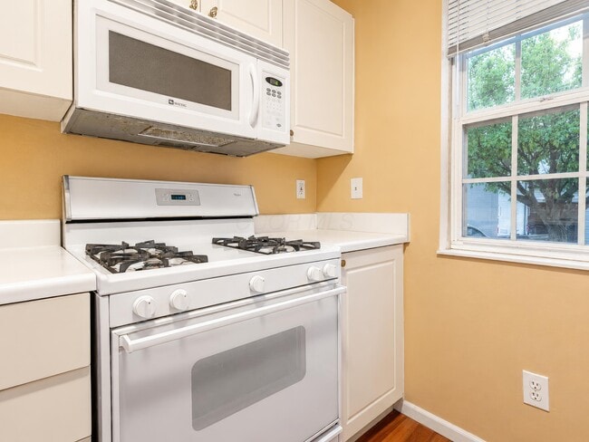 238 Macfalls Way Unit 87C