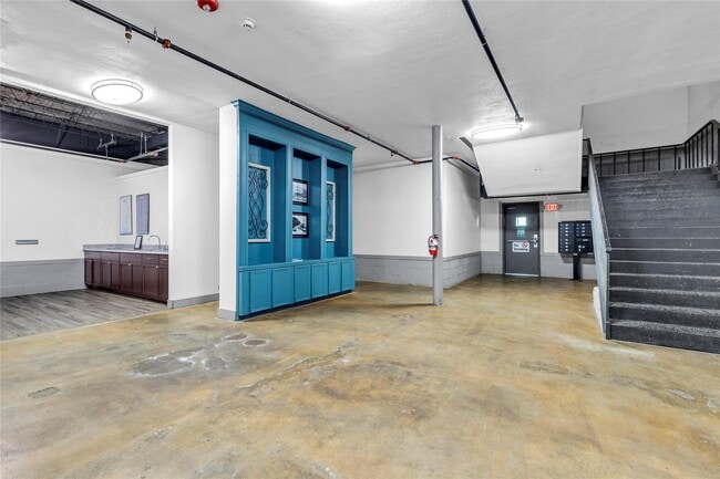 Photo - 612 W Texas Ave