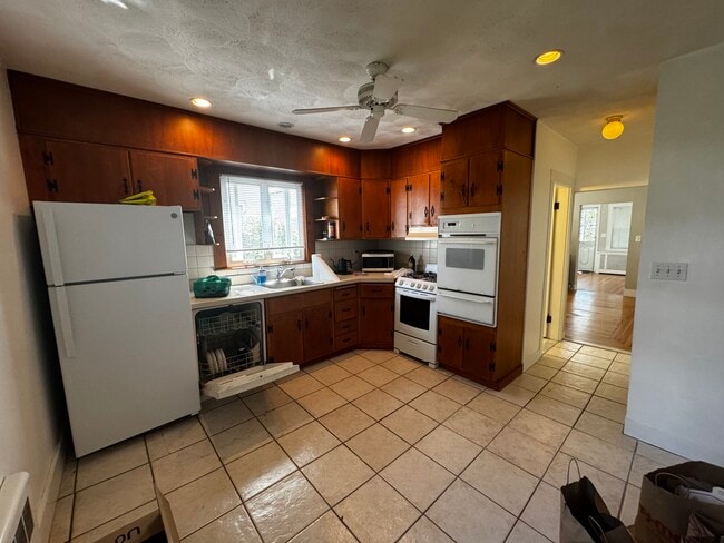 Photo - 15 Princeton St Apartment Unit 1