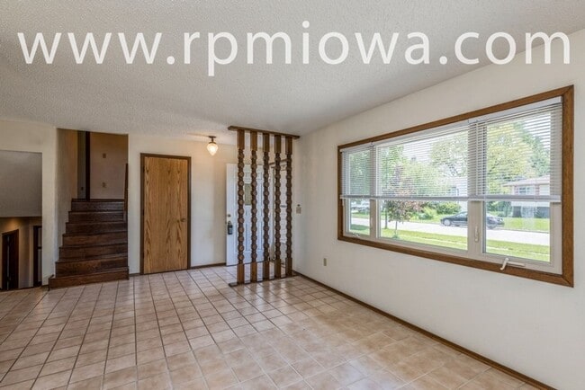 Photo - SHORT TERM LEASE!! 4 Bedroom, 2 Bath Home In Ames
