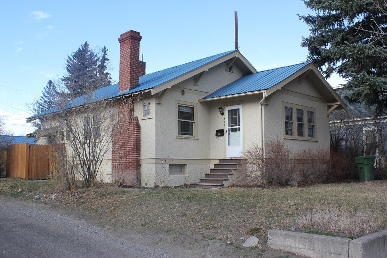 Photo - 317 N 5th St