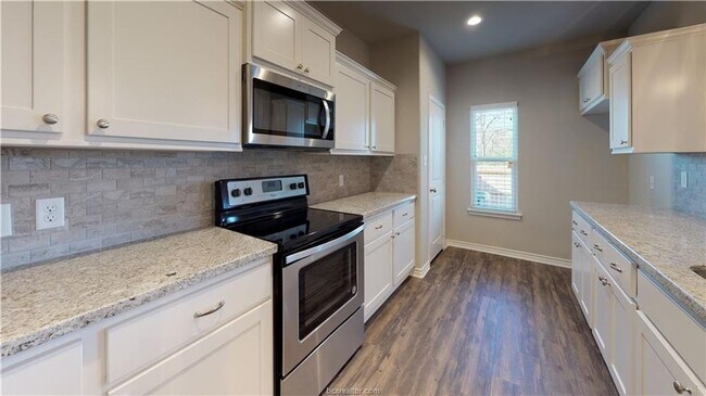 Photo - Rooms available in 4 bedroom house