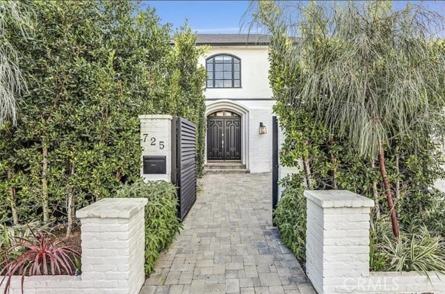 Photo - 725 N Doheny Dr
