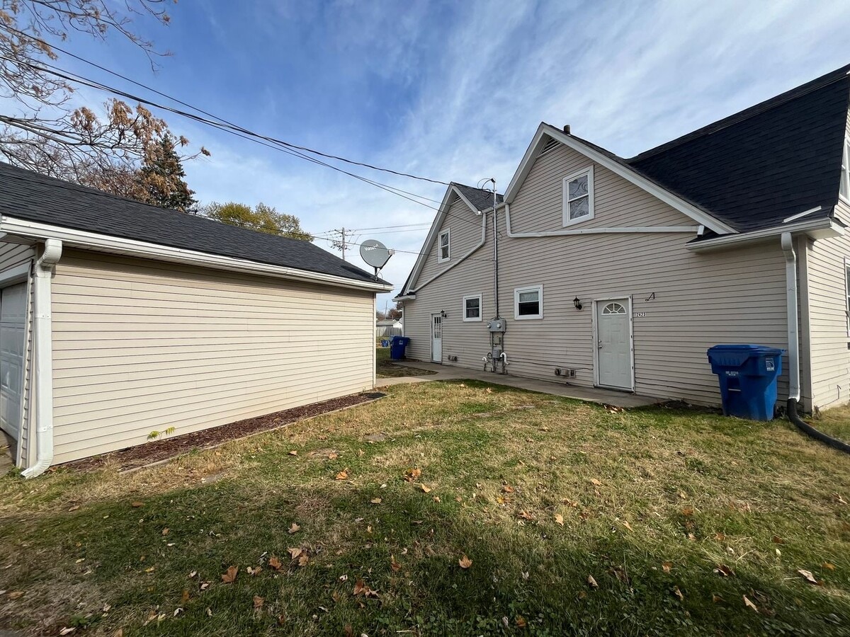 Photo - 2 BR, 1 BA side by side duplex