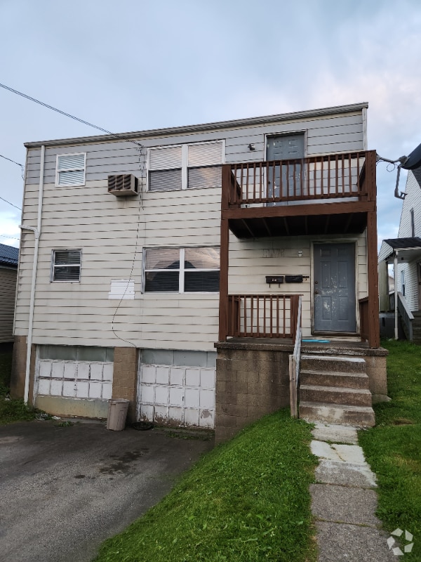 Building Photo - 757 Hickory St Rental