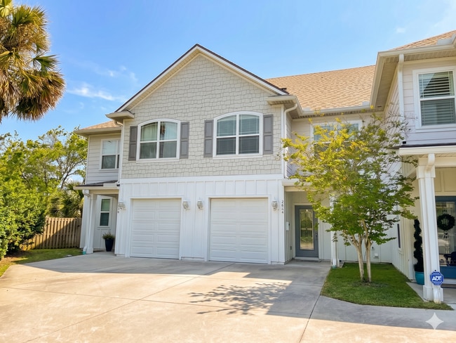 Photo - 4 Bedroom 3.5 bath Beauty in Just a Short Stroll to Jax Beach - Garage, Lawncare Included & Fence...