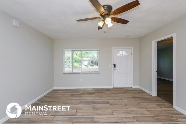 Photo - 2141 23rd St SW