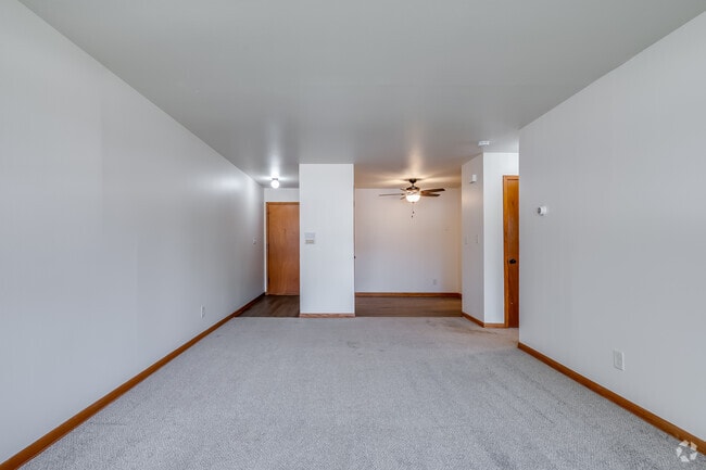 1BR, 1BA - 750SF - Living Room