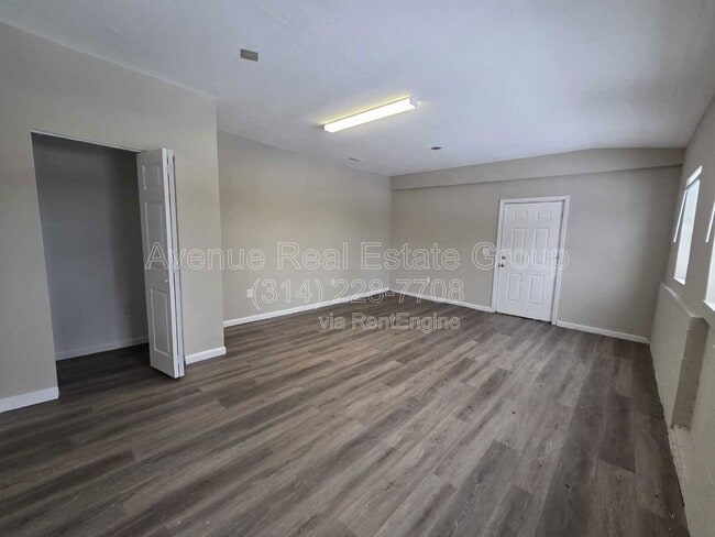 Photo - 1131 N Florissant Rd