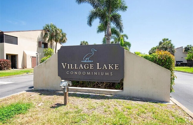 Building Photo - 895 N Village Dr Unit 105 Rental