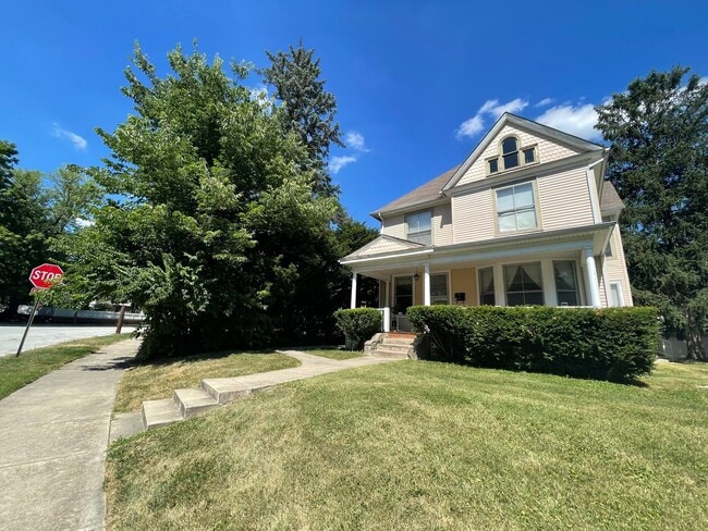 Building Photo - Condos At Highland Park Unit 2