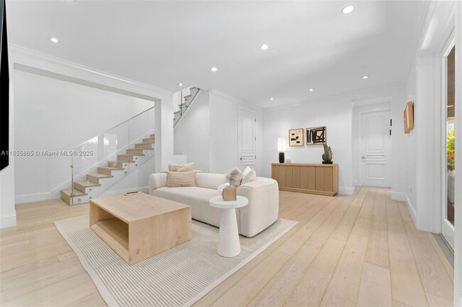 Photo - 1210 95th St