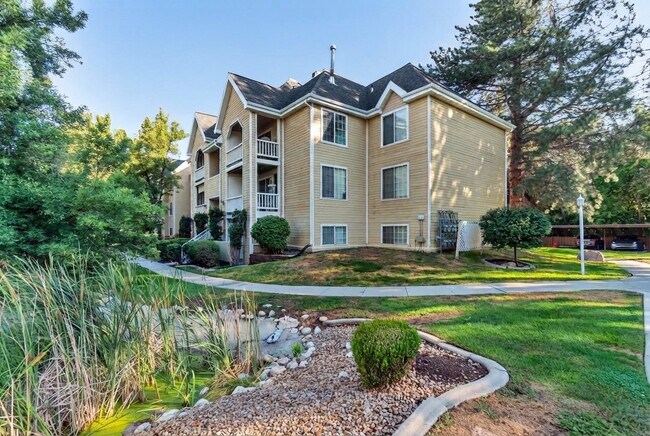 Building Photo - 1222 E Waterside Cv Unit 10